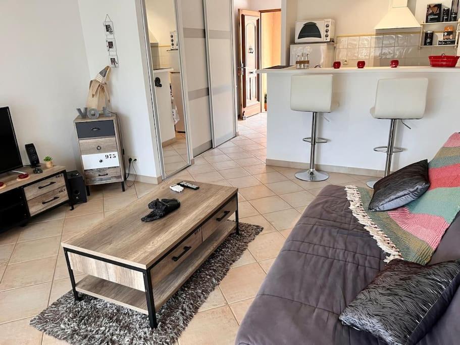 Joli Studio Tout Confort Proche Toutes Commodites Dans Residence Calme LʼÎle-Rousse 外观 照片
