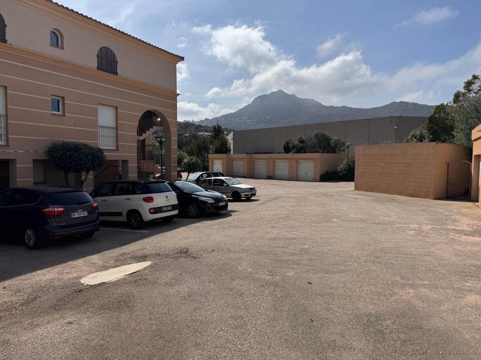 Joli Studio Tout Confort Proche Toutes Commodites Dans Residence Calme LʼÎle-Rousse 外观 照片